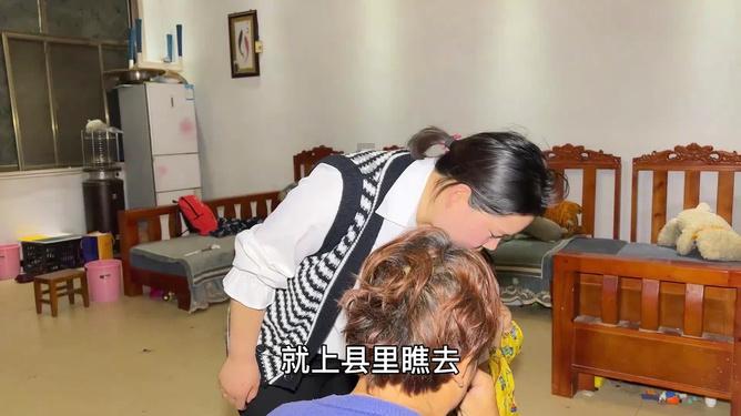 救援传统的印度女孩